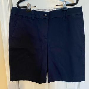 Talbots Perfect Short Navy Blue Size 14 Petite. 9 1/2 inseam.